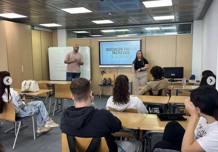 🤝 ASPROINFA comparte su experiencia con nuestro alumnado de Integración Social